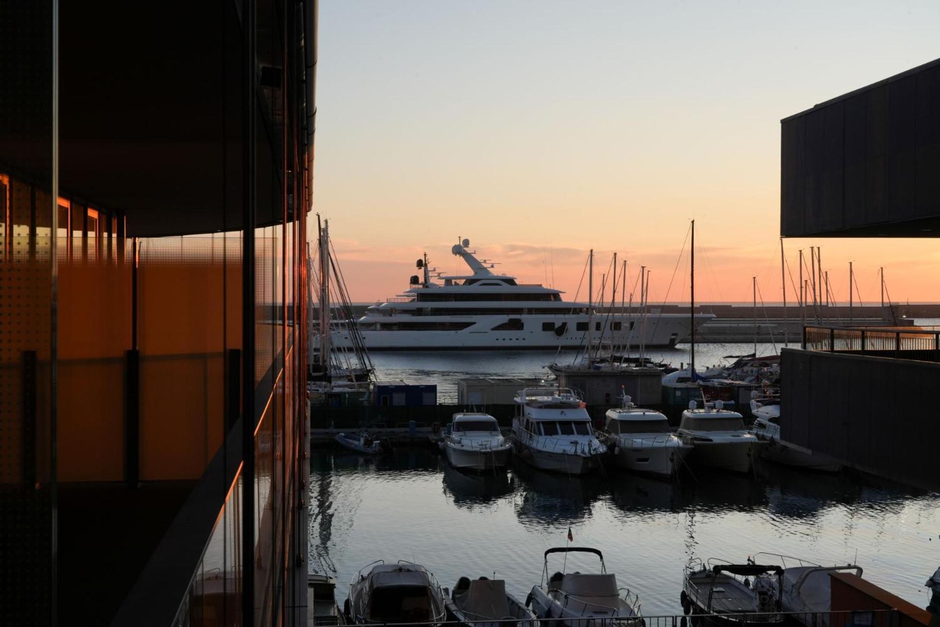 Easylife - Monolocale Con Vista Su Porto Di Genova